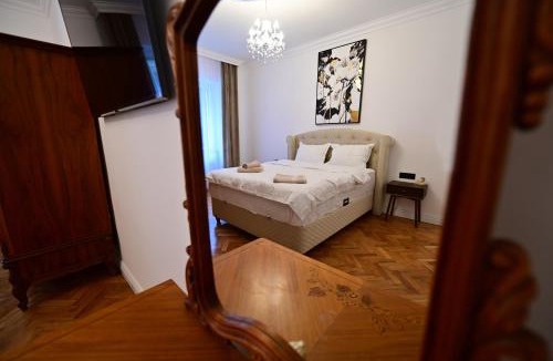 Center Apartment | FLH - Classic Central Suites