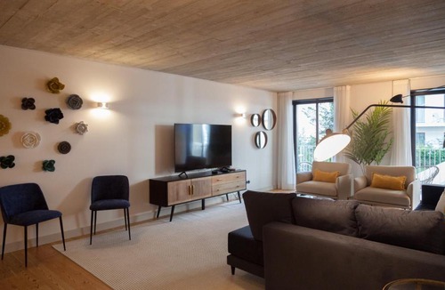Lisbon Old Town Apartment | FLH Intendente Blue Flat with Balcony