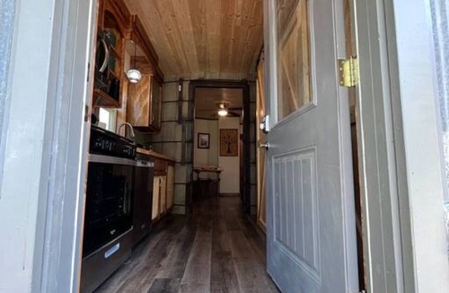 Elmdale House | Flint Hills Double Delight: Fur N Feathers Lodging