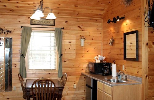 Flintstone Cabin | Flintstone Luxury Cabin for Fun Maryland Getaways