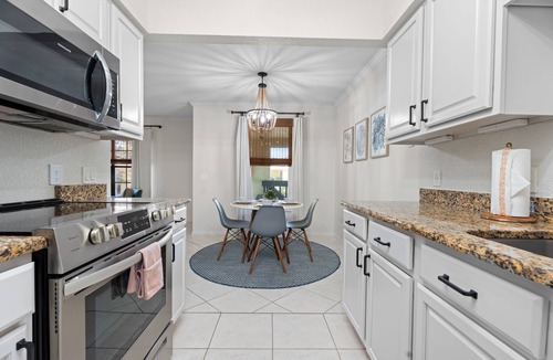 St. Augustine Beach Condo | Flip-flop Retreat - 2 bedroom coastal condo a 5 min walk to the beach