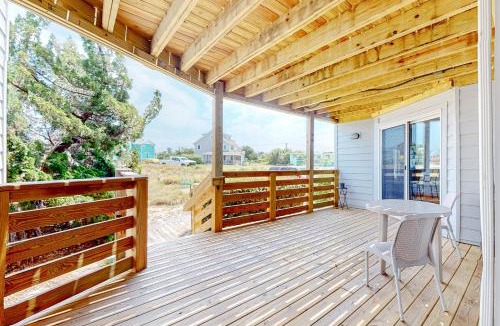 Duck House | Flip Flops Inn