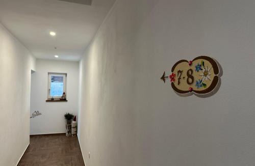 Bran House | Floare de Colț-Bran
