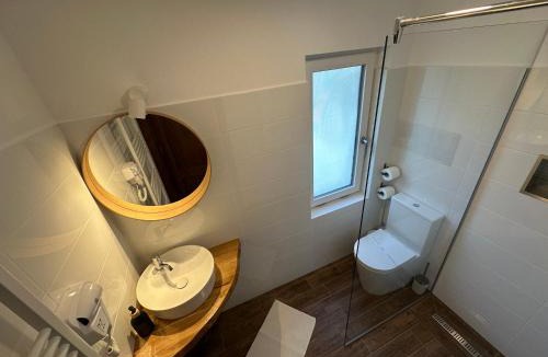 Bran House | Floare de Colț-Bran