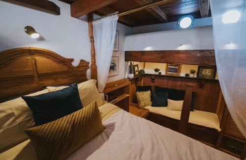 Ucluelet Bed & Breakfast | Floating Bed & Breakfast