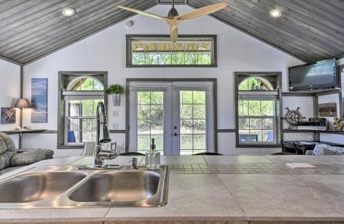 Vancouver House | Floating Home on Columbia River w/Provided Kayaks