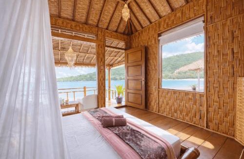 Karimun Jawa House | Floating Paradise