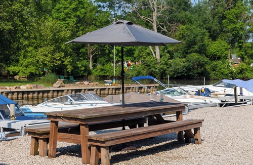 Vermilion Boat Rental | Floating tiny home with AC and WiFi on beautiful Vermilion river