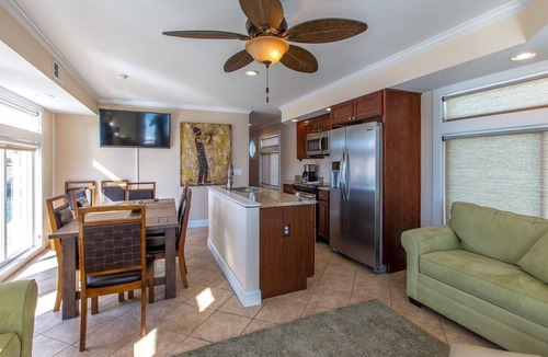 Ponchartrain Park Villa | Floating Villa 3