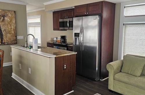 Ponchartrain Park Villa | Floating Villa 3