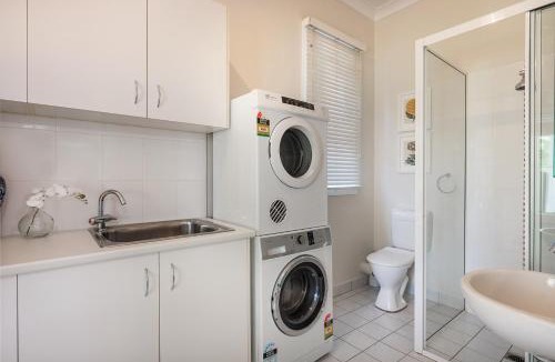 Central Mudgee House | Flora Cottage