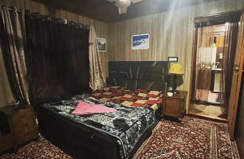 Nagin Bagh House | Flora cottage