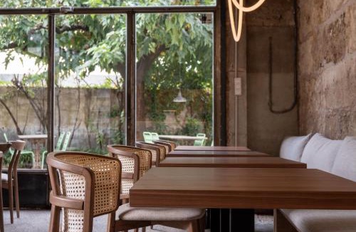 Banyoles Bed & Breakfast | Flora
