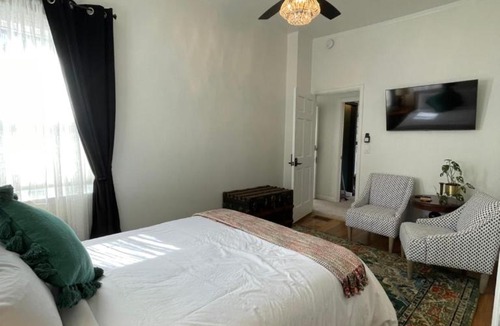 Cheesman Park Hotel | Flora House Denver