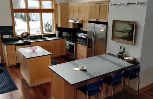 Hammondsport House | Flora on Crystal Beach