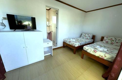 Basco Bed & Breakfast | Florabells Guest House - Batanes