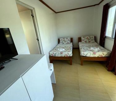Basco Bed & Breakfast | Florabells Guest House - Batanes