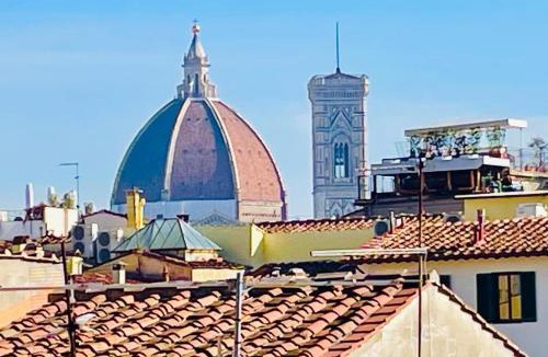 Santa Maria Novella Apartment | Florence apartment with Panoramic Terrace