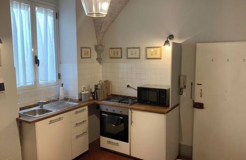 San Frediano Apartment | FLORENCE CHARMING SUITE - cozy apartment in the center of Florence.