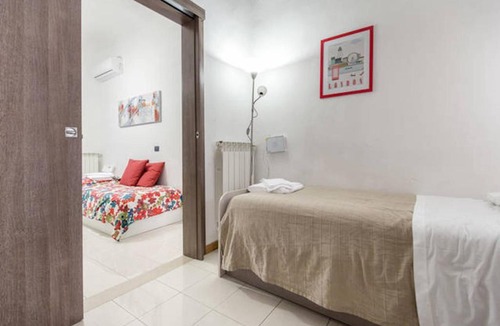 San Lorenzo Apartment | Florence Concierge - Faenza Apartment
