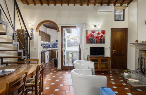 Santo Spirito Apartment | Florence Slow-Life Flat in Oltrarno
