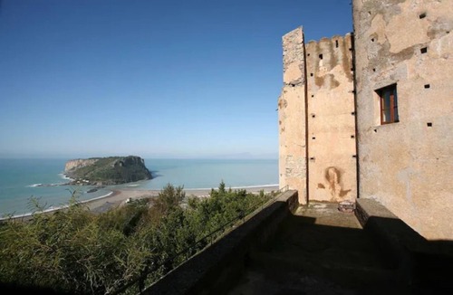 Praia a Mare House | Floresta Castle sea view