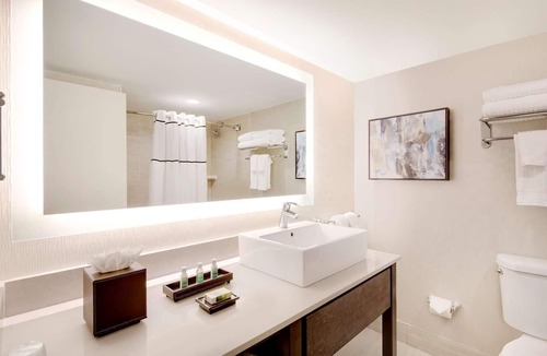 Orlando Hotel | Florida Hotel & Conference Center in the Florida Mall
