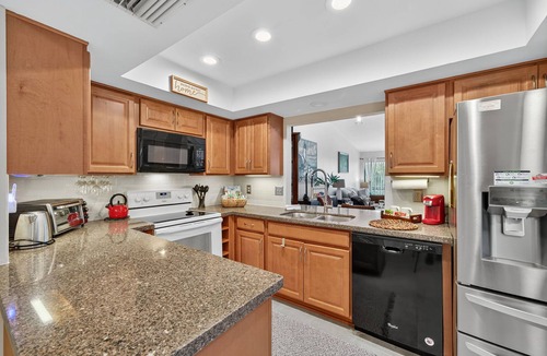 Palmer Ranch Villa | Florida Oasis Fully Equipped 12 min to beaches.