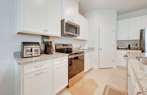 Parrish House | Florida Snowbird Haven w/Pool! Easy I-75 Access