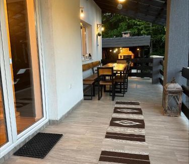 Bradesti Villa | Flow House