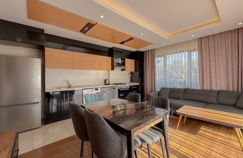 Cinarcik Apartment | Flower City Suites