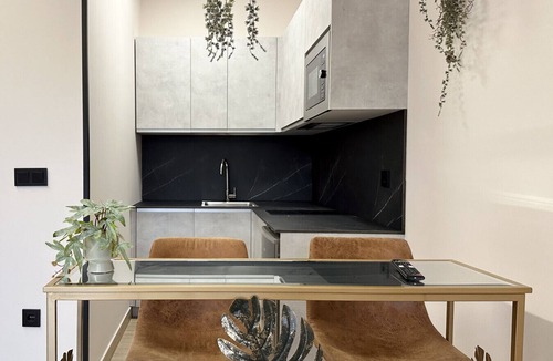 Noja Apartment | Flower Deluxe 2 - Complete Accommodation with Garden