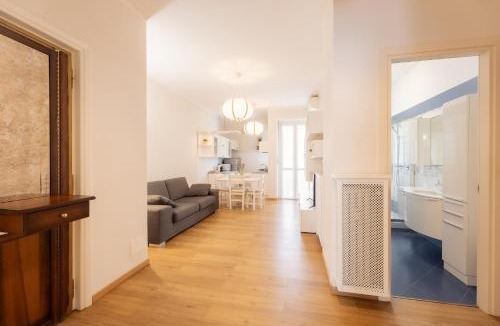 Parella Apartment | Flower House