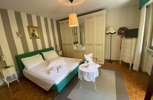 Marsia Bed & Breakfast | Flower Room