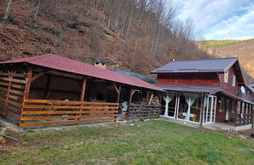 Marisel House | Flowers Cabin
