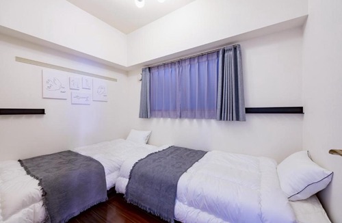 Higashi Ward Apartment | Flowing home