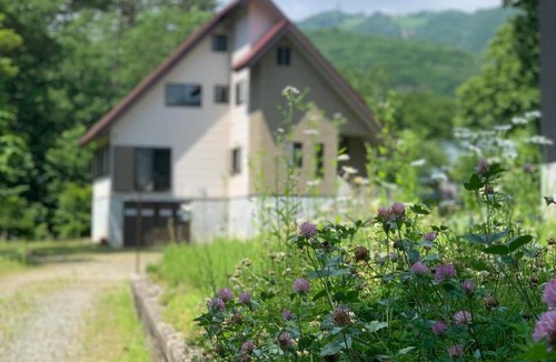 Kitaazumi-gun Villa | FLYING HOUSE