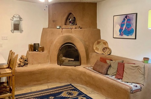 Albuquerque House | Flyover Cottage/Quaint 2-bedroom house in charming rural Albuquerque