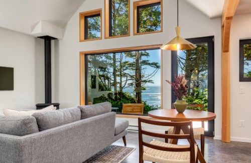 Ucluelet House | Fogged Inn