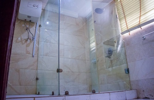 Apapa Hotel | Folade Hotels