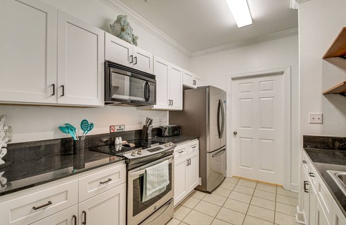 Foley Condo | Foley Condo w/Pool Access: 10 Mi to Gulf Shores!