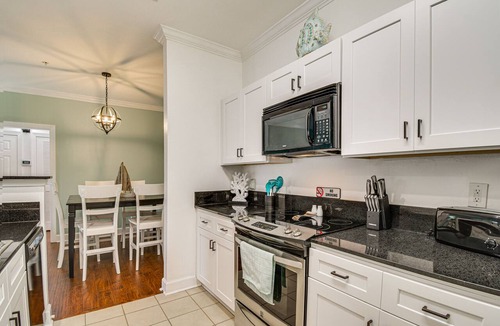 Foley Condo | Foley Condo w/Pool Access: 10 Mi to Gulf Shores!