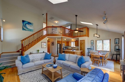 Colington House | Following Seas - Pup friendly retreat by Sea and Sound!