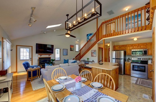 Colington House | Following Seas - Pup friendly retreat by Sea and Sound!