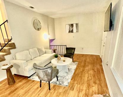 Fondren Apartment | Fondren Summer Getaway 5 Minutes to Major Hospitals