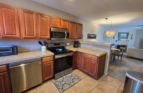 Skyline Bel Air Estates Condo | Foothills condo w/gorgeous views- pet friendly!