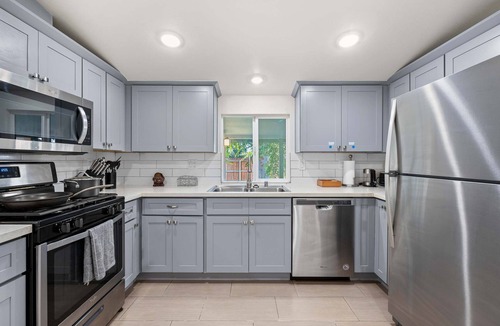Bonita House | Foothills LA Hideaway Patio Lounge Work-friendly