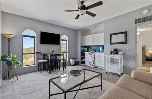Oro Valley House | Foothills Villa Suite | Summer Wing & Views