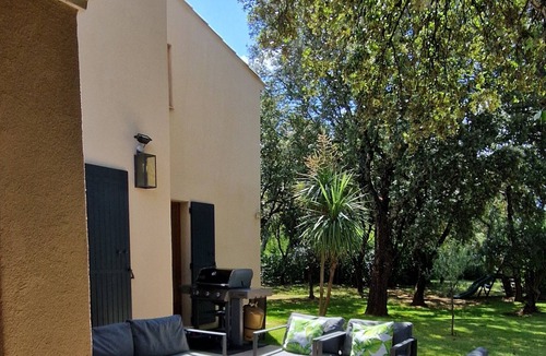 Saint-Siffret Villa | For a serene stay! Villa with garden & pool close to Uzès perfect for 2 family