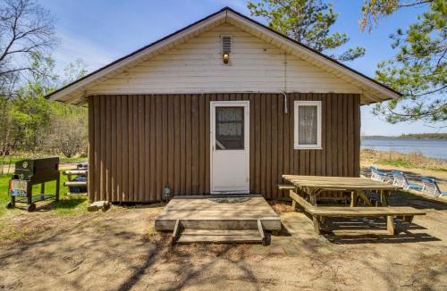 Puposky House | For Anglers & Boaters! Beachfront Gull Lake Cabin